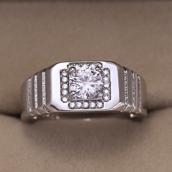 🍂  925 Silver Plated Round Shaped Cut CZ Fashionable Ring, FB16FA1101 - Picture 1 of 7